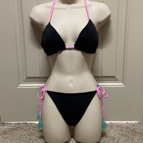 Victoria’s Secret Reversible Print/Black Bikini - Picture 3 of 5